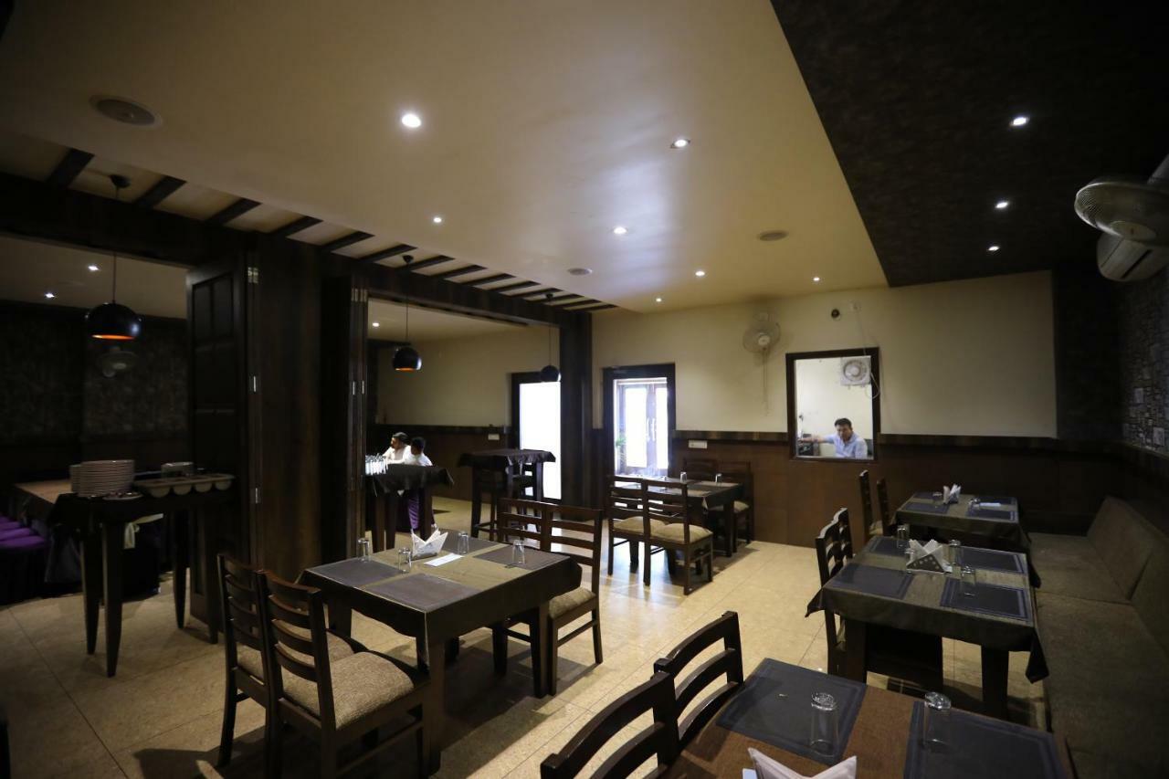 Oyo 40791 Hotel Hot N Fast Suratgarh Zewnętrze zdjęcie