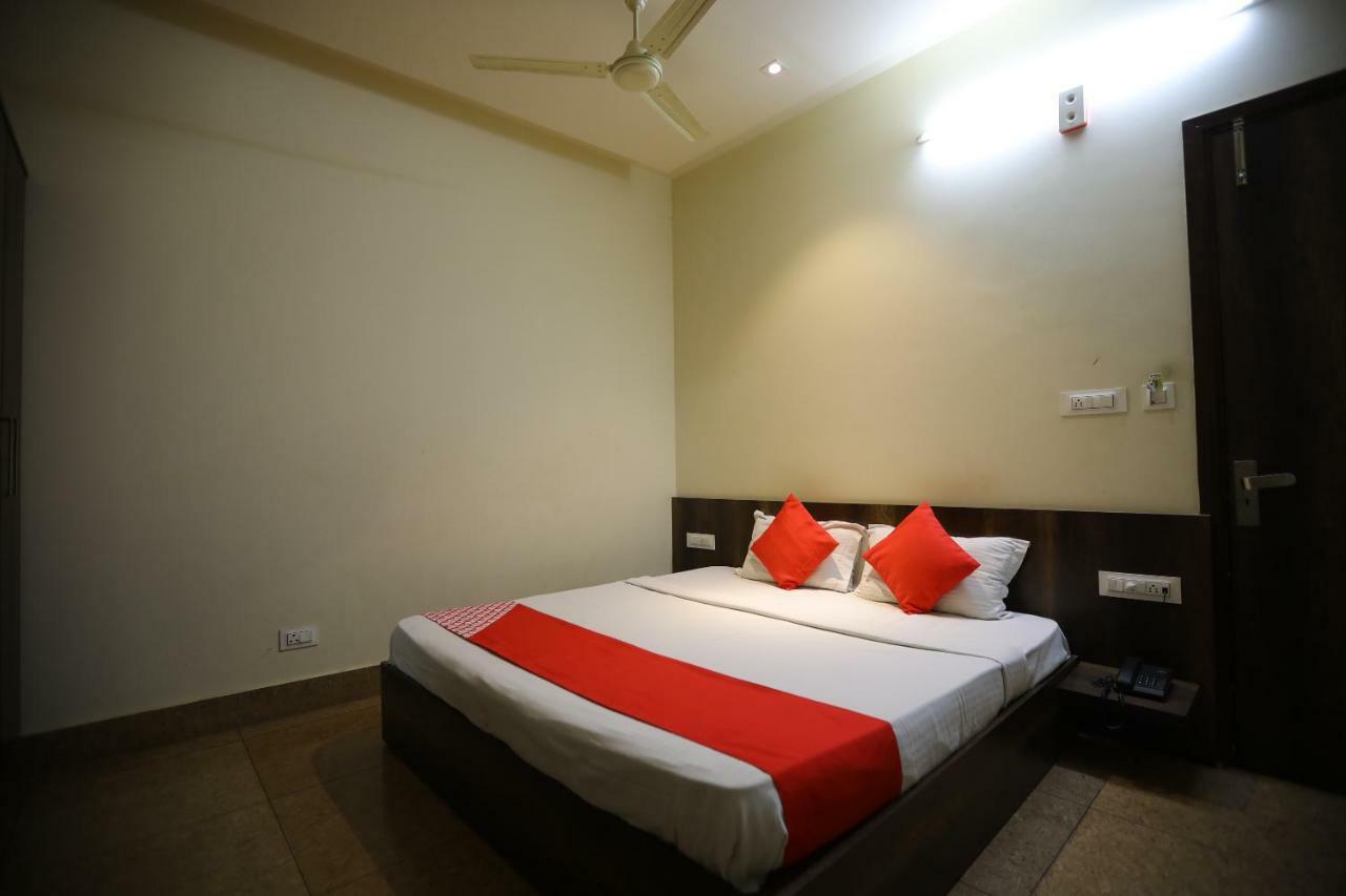 Oyo 40791 Hotel Hot N Fast Suratgarh Zewnętrze zdjęcie