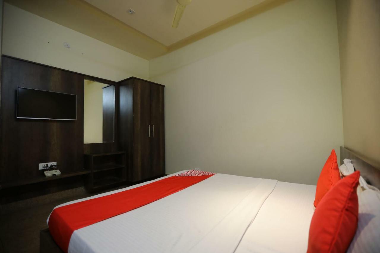 Oyo 40791 Hotel Hot N Fast Suratgarh Zewnętrze zdjęcie